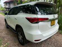 https://riyasewana.com/uploads/toyota-fortuner-591158463.jpg