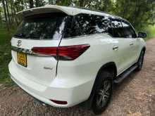 https://riyasewana.com/uploads/toyota-fortuner-591158654.jpg