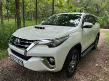 https://riyasewana.com/uploads/toyota-fortuner-591158892.jpg