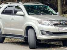 Toyota FORTUNER 2011 SUV