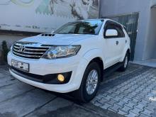 https://riyasewana.com/uploads/toyota-fortuner-910562617864.jpg