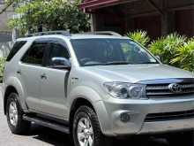 https://riyasewana.com/uploads/toyota-fortuner-93115122052.jpg