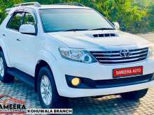 https://riyasewana.com/uploads/toyota-fortuner-diesel-315525542.jpg