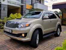 Toyota Fortuner 4wd 2013 SUV