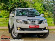 https://riyasewana.com/uploads/toyota-fortuner-diesel-5181022233.jpg