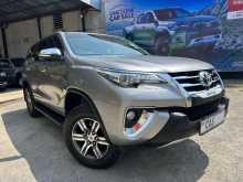 Toyota Fortuner Jeep 2016 SUV