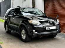 Toyota Fortuner V Grade 2013 SUV