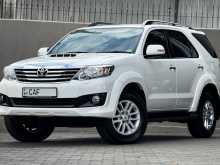 Toyota Fortuner V 2015 SUV