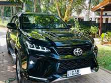 Toyota FORTUNER V Grade 2013 SUV