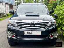 https://riyasewana.com/uploads/toyota-fortuner-v-25194458563.jpg