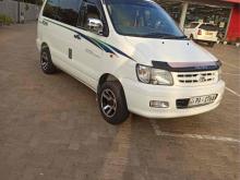 Toyota Noah 2000 Van