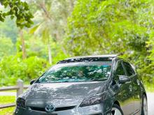 Toyota Prius G Touring Sola 2011 Car