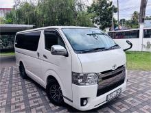 Toyota GDH 2018 Van