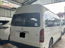 https://riyasewana.com/uploads/toyota-gdh-2025-2025-1712214912292.jpg