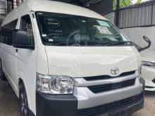 Toyota GDH 2025 Van