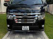 Toyota GDH Dark Prime 2018 Van