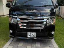 Toyota GDH Dark Prime 2018 Van
