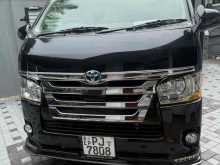 Toyota GDH Dark Prime 2018 Van