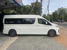 https://riyasewana.com/uploads/toyota-gdh300-58293322353.jpg