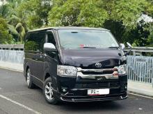 Toyota GDHkdh Dark Prime 2018 Van