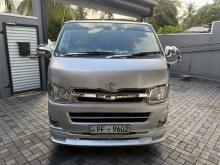Toyota GL 2011 Van