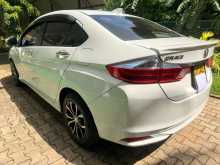 https://riyasewana.com/uploads/toyota-grace-6725444573.jpg