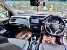 https://riyasewana.com/uploads/toyota-grace-ex-2015-3110270112254.jpg