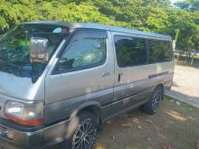 Toyota Hiace 2002 Van