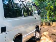 https://riyasewana.com/uploads/toyota-haice-1992-612102812173.jpg