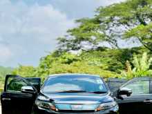 https://riyasewana.com/uploads/toyota-harrier-elegance-2017-816193812443.jpg