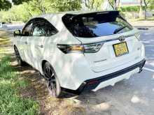 https://riyasewana.com/uploads/toyota-harrier-gs-2919181222813.jpg