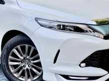 https://riyasewana.com/uploads/toyota-harrier-petrol-1317134722643.jpg