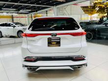 https://riyasewana.com/uploads/toyota-harrier-z-241719306894.jpg