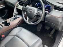 https://riyasewana.com/uploads/toyota-harrier-z-6162708406.jpg