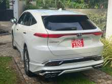 https://riyasewana.com/uploads/toyota-harrier-z-7202233813.jpg