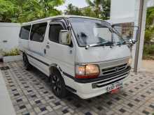 Toyota Dolphin 113 1992 Van