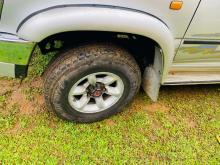 https://riyasewana.com/uploads/toyota-hi-lux-292241476715.jpg
