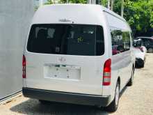 https://riyasewana.com/uploads/toyota-hiace-101147574483.jpg