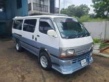 Toyota Dolphin LH113 1992 Van