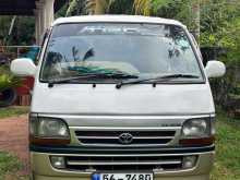 Toyota Dolphin 113 1990 Van