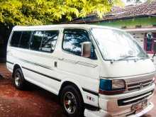 Toyota Hiace 113 1998 Van