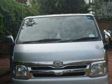 Toyota HIACE 2015 Van