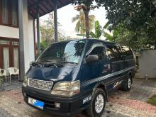 Toyota HIACE 2003 Van