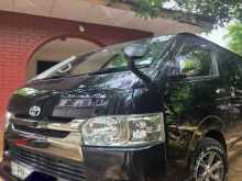 Toyota HIACE 2016 Van