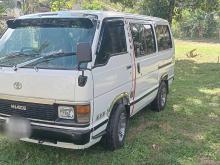 Toyota HIACE 1986 Van
