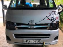 Toyota Hiace 2011 Van