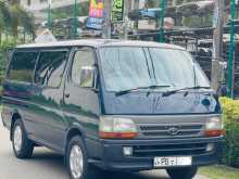 Toyota HIACE 172 2002 Van