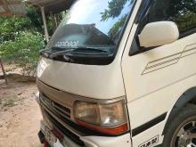 Toyota Hiace 2002 Van