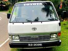 Toyota HIACE 1986 Van