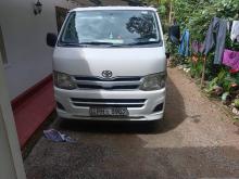 Toyota HIACE 2013 Van